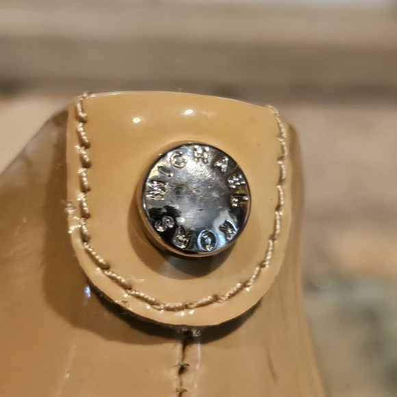 Michael Kors Beige Light Brown Patent Leather Heels Sz 8 - Picture 7 of 11